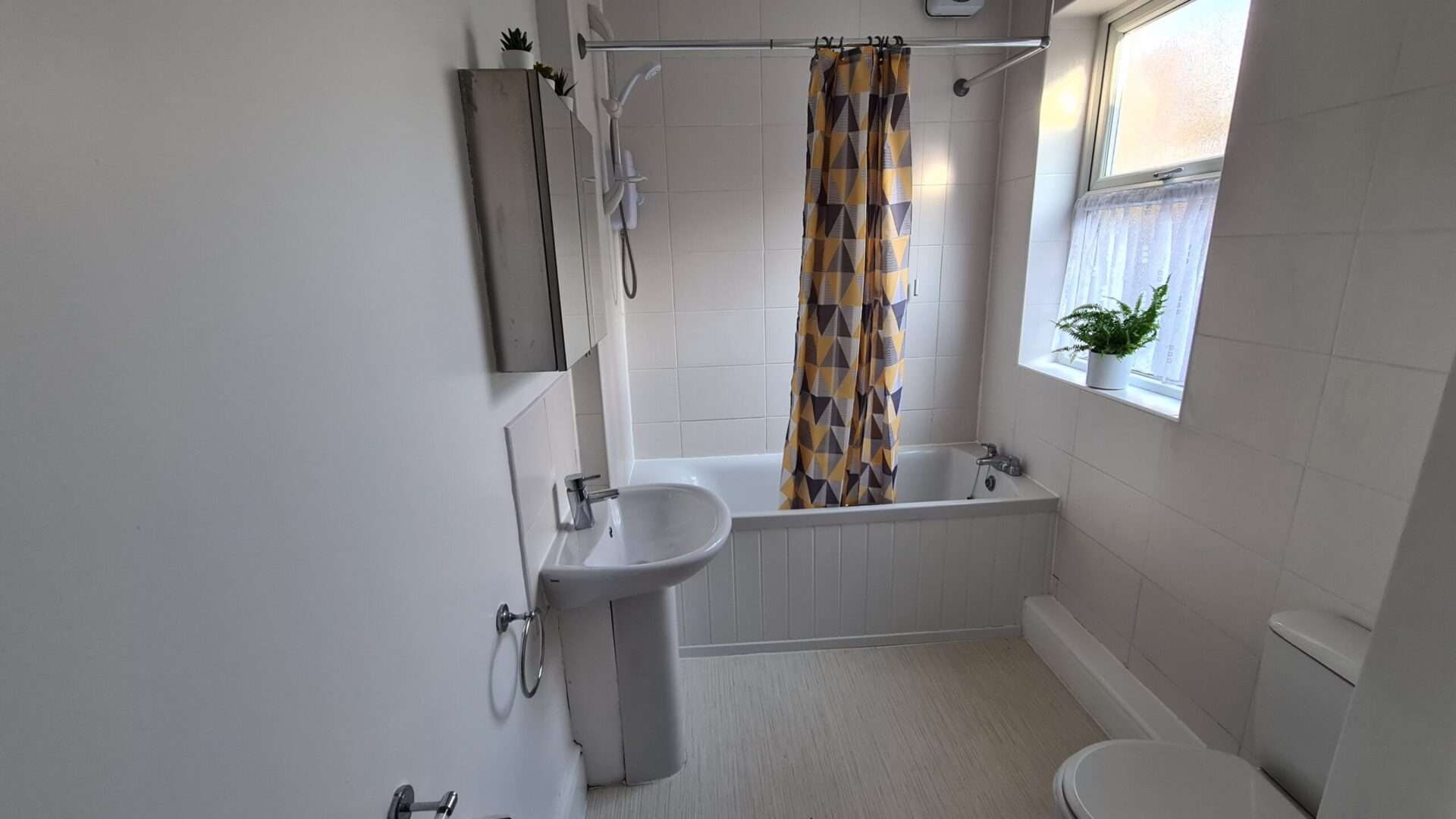 Heath Street Bathroom 2